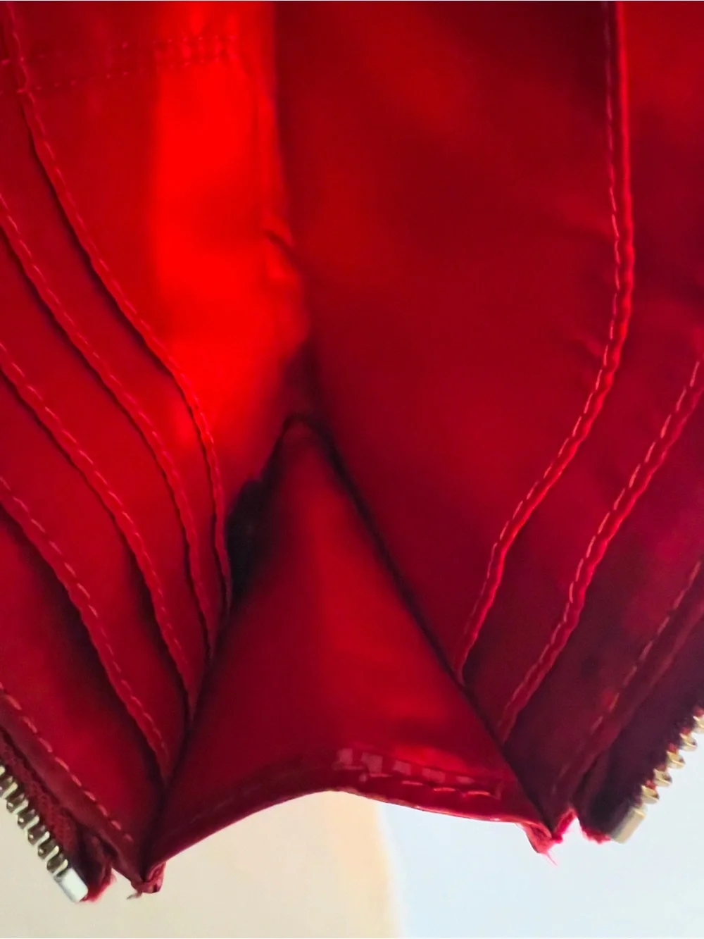 🩷 Y2K Coach Julia Red patent leather zippy wristlet wallet silver hardware🩷